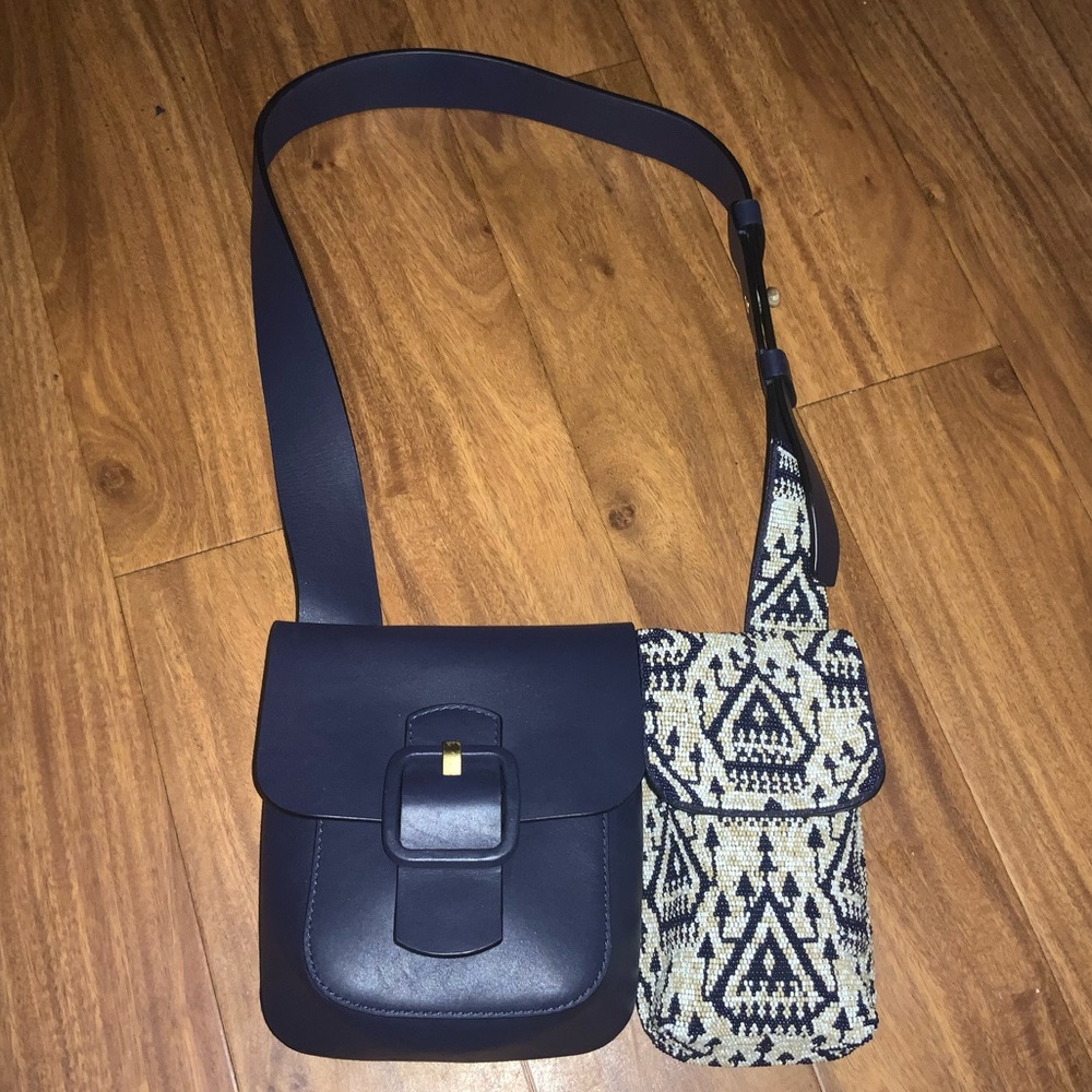 Tory Burch travel Sawyer Shoulder Bag. Never used without tags. - Picture 4 of 11